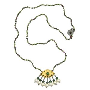 Rosary necklace with epidote and zoisite stones, silk thread, handcrafted evil eye pendant with agate cabochon, hematite, jade and pearl drops, in gold-plated silver 925.